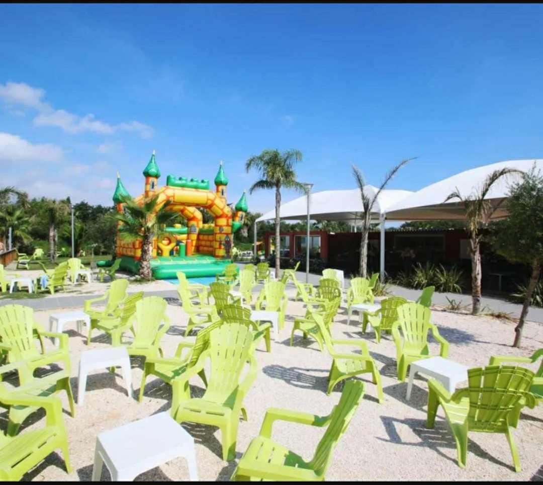 Camping Le Clos Du Thym - ארגלס-סור-מר מראה חיצוני תמונה